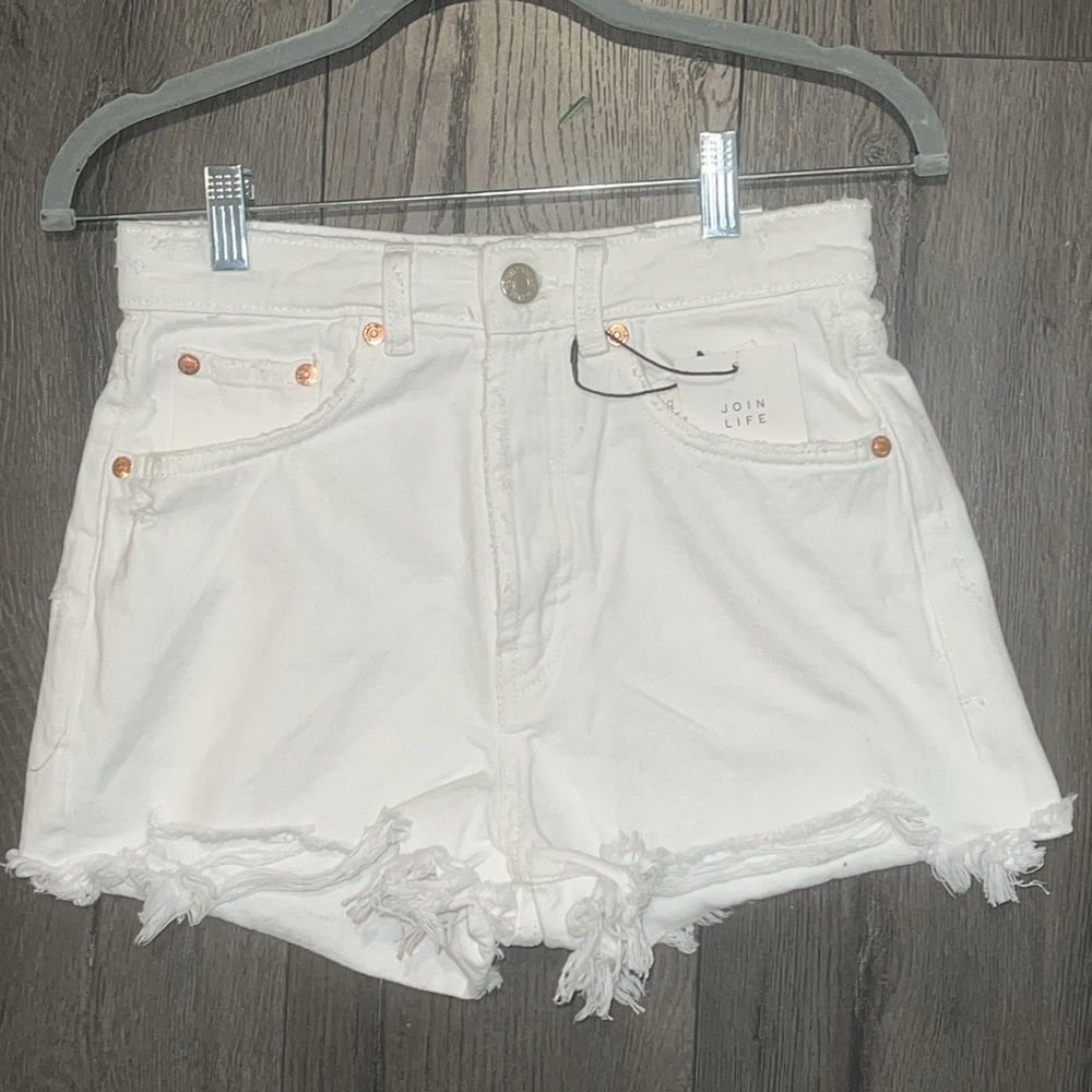NWT Zara Hi-Rise White Distressed Denim Shorts Size 4 - Picture 6 of 14